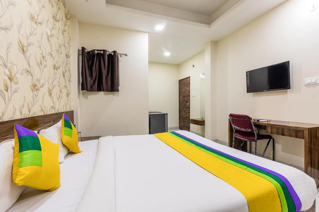 Hotel Treebo Trip Namaste Indore Esterno foto