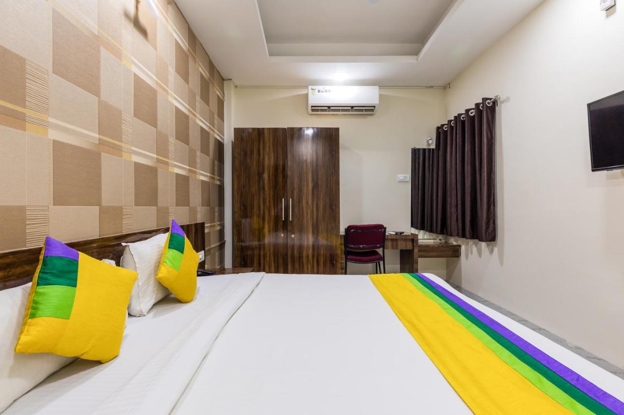 Hotel Treebo Trip Namaste Indore Esterno foto