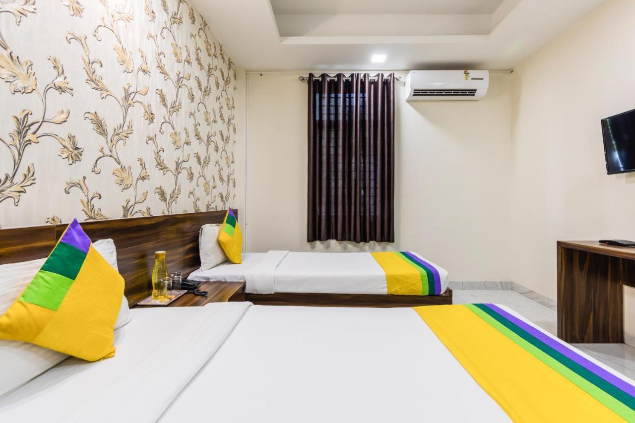 Hotel Treebo Trip Namaste Indore Esterno foto